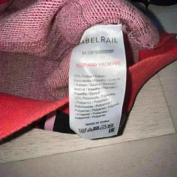 Labelrail X Hana cross Red, Pink, & Black Stripes Sweater sz Large - Picture 10 of 10